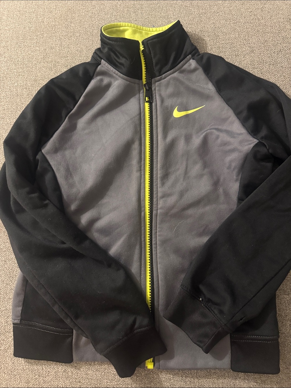 5/$15- Nike zip up